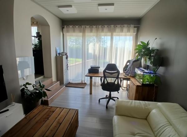 Maison de 115m², 6 pièces piscine et panneaux photovoltaïques