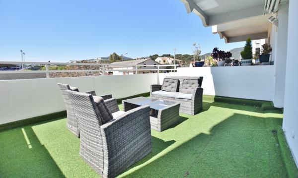 APPARTEMENT DUPLEX T4 AVEC TERRASSE ET BALCON