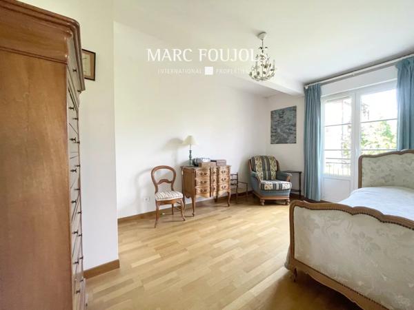 Appartement en centre ville de Senlis avec ascenseur