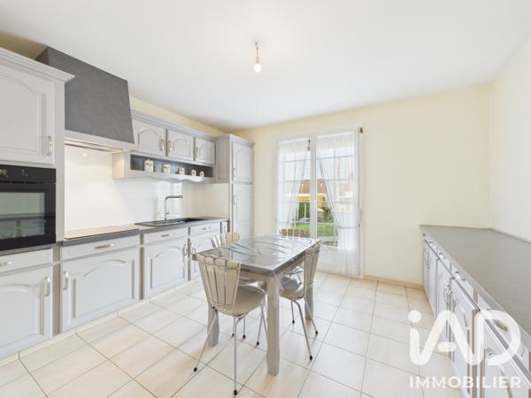 Maison à vendre 6 pièces 142 m² Saint-André-les-Vergers