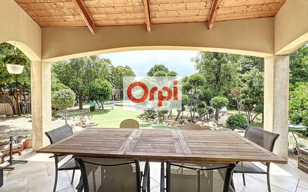 Maison à vendre    6 pièces •  Porto-Vecchio