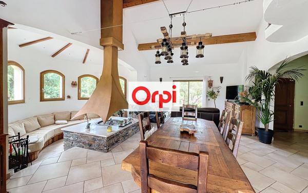 Maison à vendre    6 pièces •  Porto-Vecchio