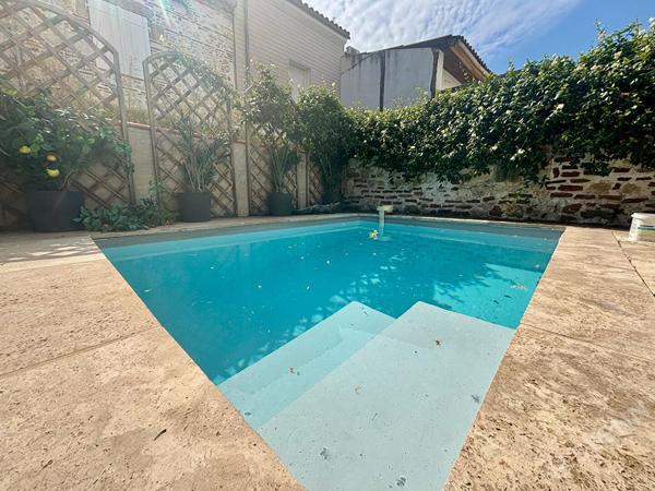 Maison de ville 5 pièces à louer meublée à Agen avec piscine et terrasse