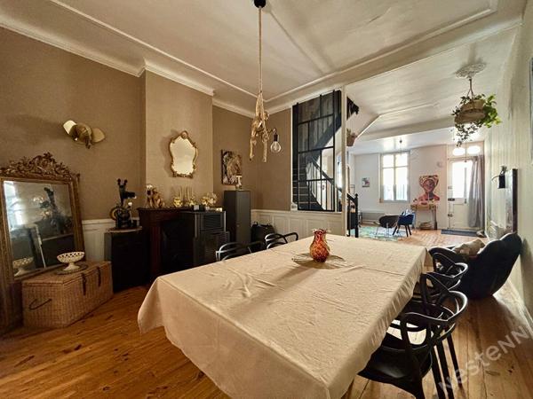 Maison de ville 5 pièces à louer meublée à Agen avec piscine et terrasse