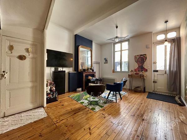 Maison de ville 5 pièces à louer meublée à Agen avec piscine et terrasse