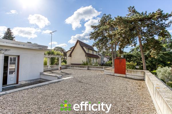 Maison
         7 pièces
        - 189 m² Exclusivité 900 000 €*
