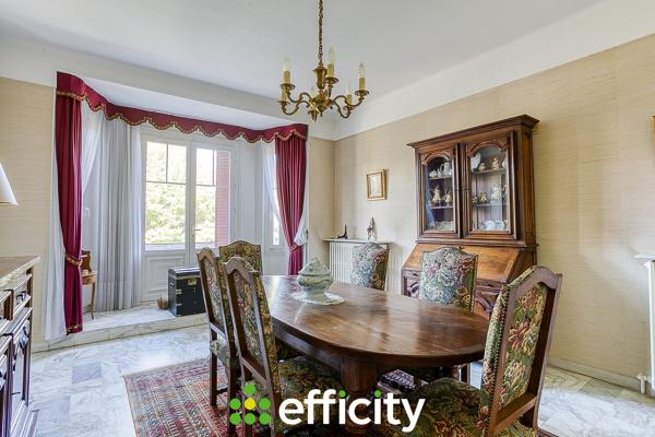 Maison
         7 pièces
        - 189 m² Exclusivité 900 000 €*