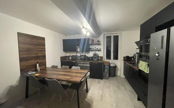 Maison à vendre    8 pièces •  Poyanne