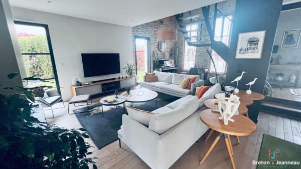 Maison contemporaine à Changé