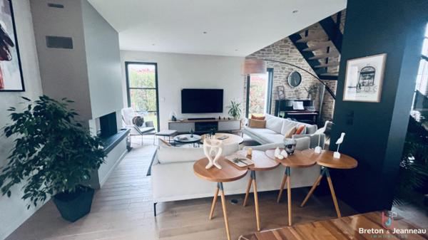 Maison contemporaine à Changé