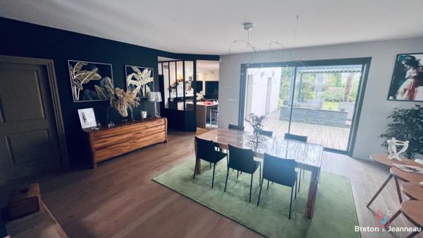 Maison contemporaine à Changé