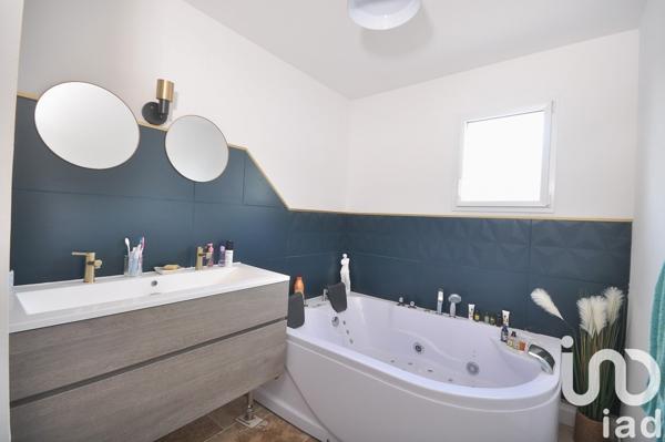 Maison traditionnelle 4 pièces de 90 m² à Calvisson (30420)