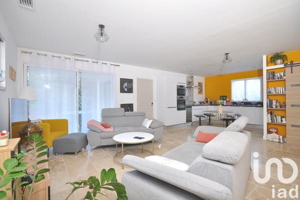 Maison traditionnelle 4 pièces de 90 m² à Calvisson (30420)