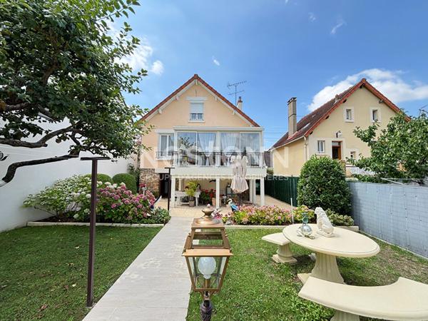 Nestenn Igny - Viager occupé par 2 personnes - Bouquet 200 000 € avec rente 200 €/mois - Maison en meulière avec jardin à Igny - Proche transport Ligne V accès direct RER B - 5 mins Saclay ou Vélizy