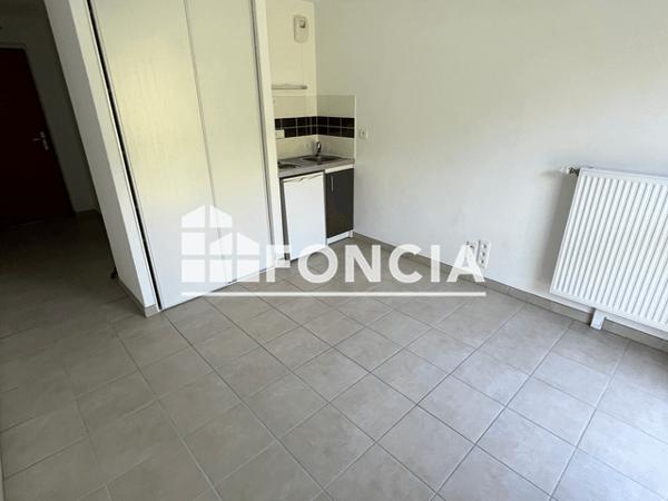 Location Studio 19 m² - 15 RUE GEORGES MONNEUR Besancon 25000