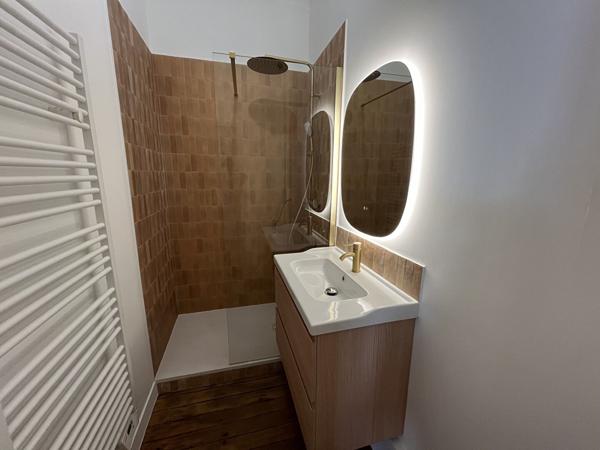 Nantes centre ville T3 rénové 60m2, Nantes 44000