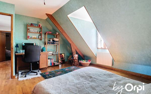 Maison à vendre    4 pièces •  Néris-les-Bains