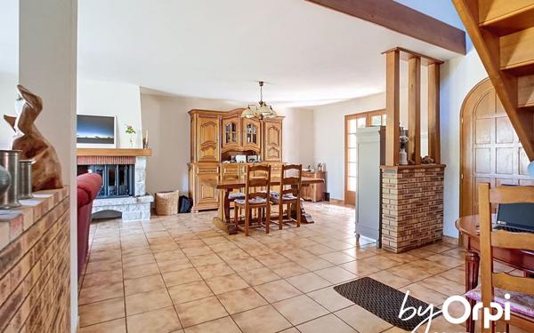 Maison à vendre    4 pièces •  Néris-les-Bains