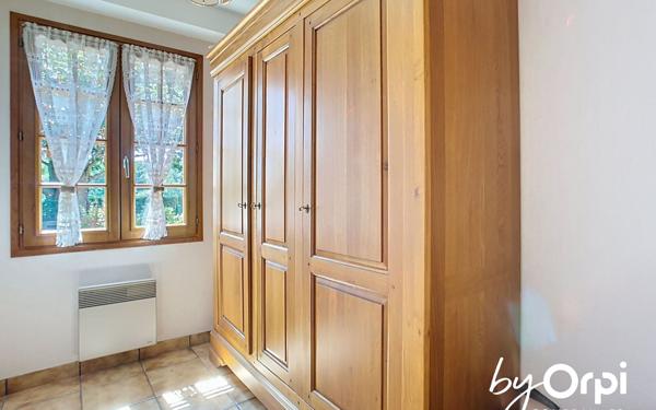 Maison à vendre    4 pièces •  Néris-les-Bains