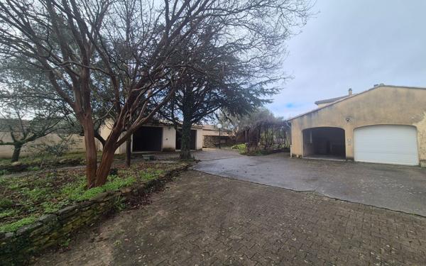 Maison à louer    7 pièces •  Saint-Just-d'Ardèche