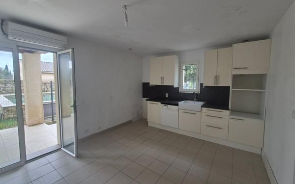 Maison à louer    7 pièces •  Saint-Just-d'Ardèche