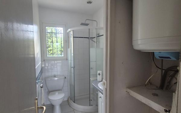 Maison à louer    7 pièces •  Saint-Just-d'Ardèche