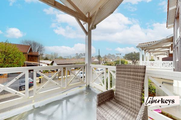 T3 duplex lumineux avec double terrasse – Calme 