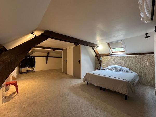 Superbe maison à Razac-sur-l'Isle, type 6, Piscine et Jardin de 1446 m²