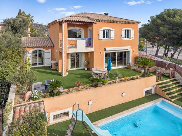 Maison Carry Le Rouet 6 pièce(s) 190 m2