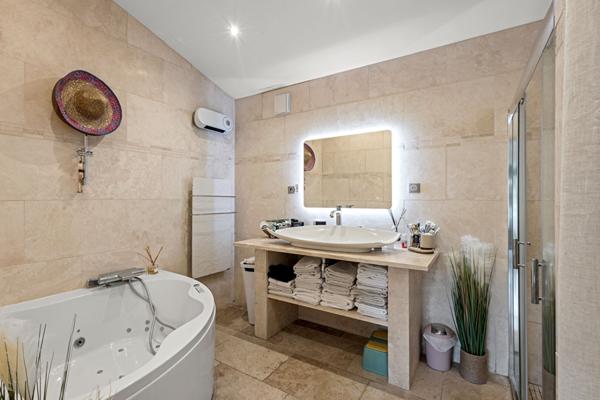 Maison Carry Le Rouet 6 pièce(s) 190 m2