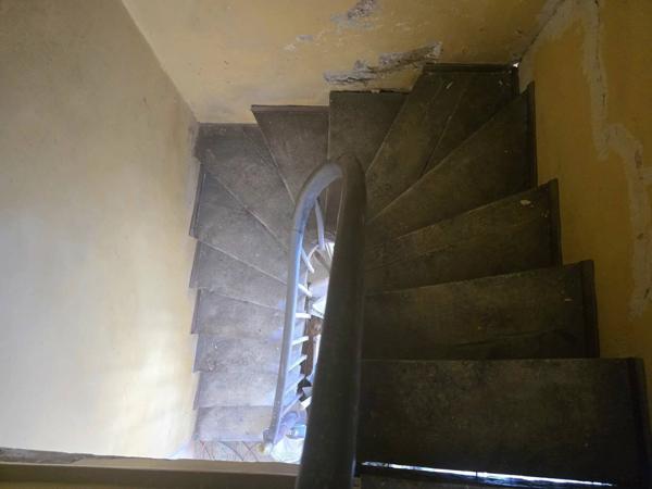 A saisir, Maison de hameau, rénovation entamée