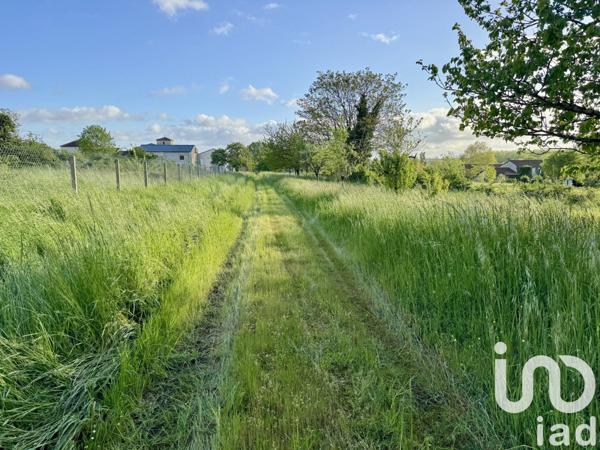 Grange 1 pièce de 90 m² à Luxé (16230)