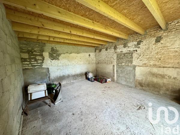 Grange 1 pièce de 90 m² à Luxé (16230)