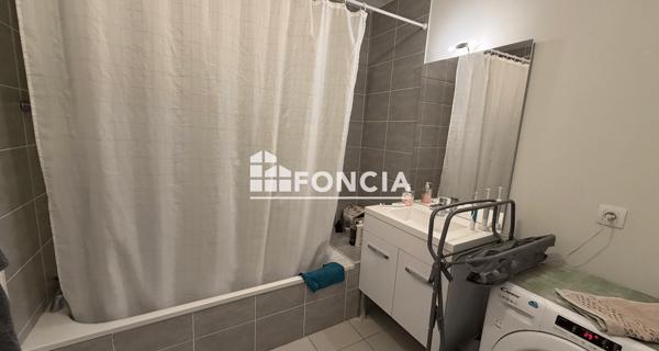Location Appartement 3 pièces 66.55 m² - Villeurbanne 69100
