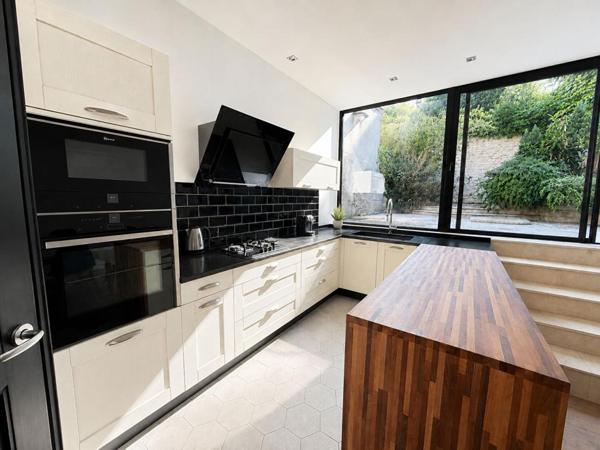 Maison Angouleme 5 pièce(s) 125 m2