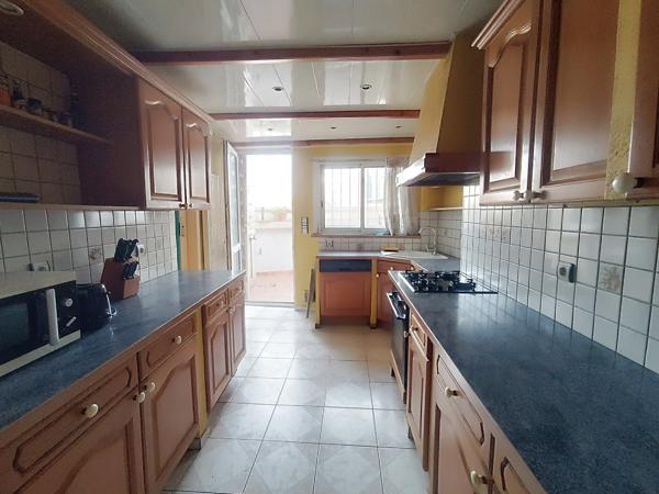 Marseille (13004) APPARTEMENT AVEC TERRASSE AUX CHUTES LAVIE