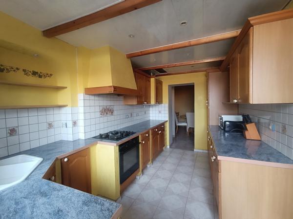 Marseille (13004) APPARTEMENT AVEC TERRASSE AUX CHUTES LAVIE