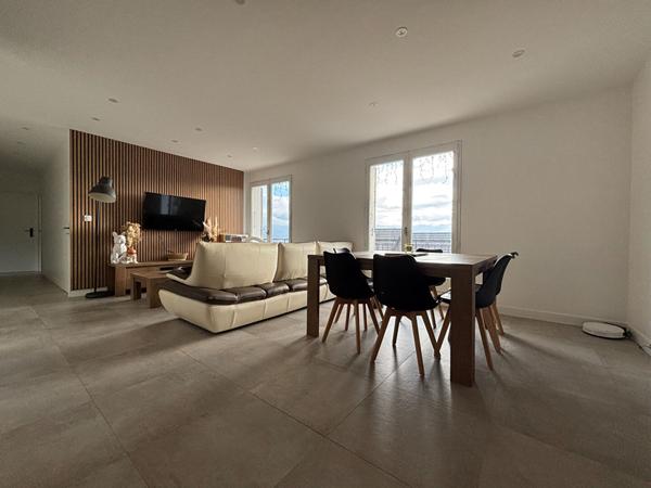 Hauteurs de la Motte Servolex, maison avec vue degagee sur les Montagnes