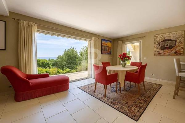 Villa avec vue panoramique à vendre à Saint-Paul-de-Vence – Calme, nature et potentiel