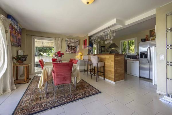 Villa avec vue panoramique à vendre à Saint-Paul-de-Vence – Calme, nature et potentiel