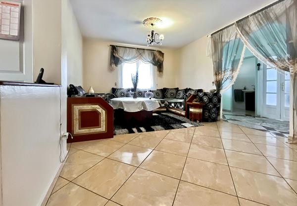 A VENDRE - Grande maison de plain-pied