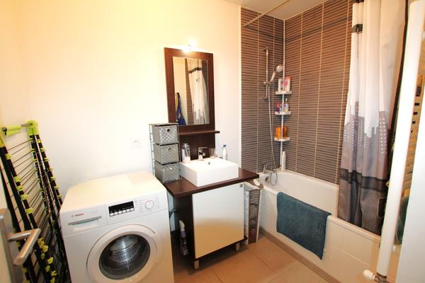 Appartement récent T3