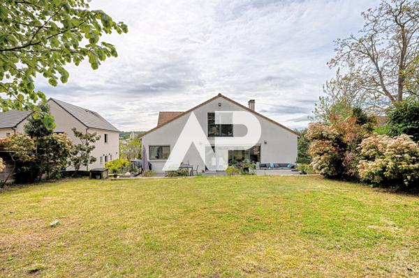 Maison Rueil Malmaison 6 pièce(s) 155.50 m2 €1 240 000 ** - Référence 19044