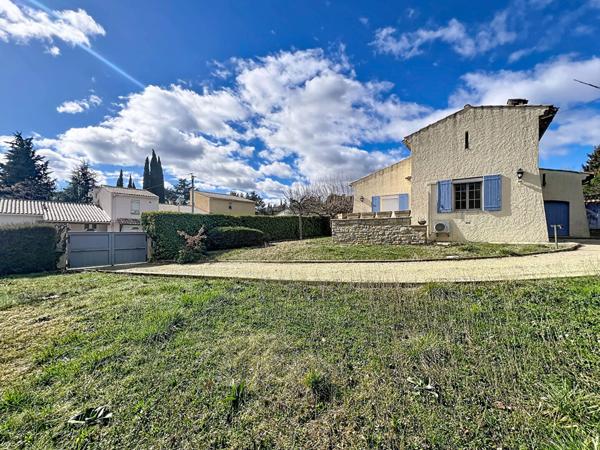 Villa+ Appartement T2 avec jardin quartier calme