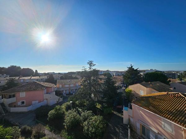 Appartement  dernier étage proche de la plage