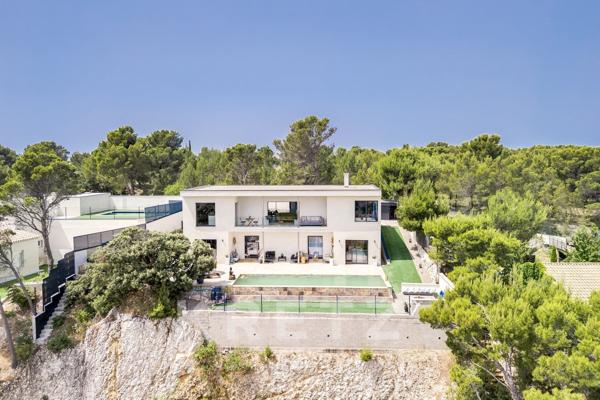 Maison d'architecte contemporaine avec vues