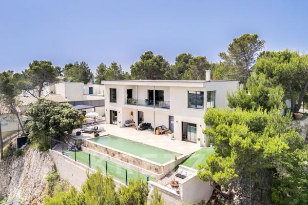 Maison d'architecte contemporaine avec vues