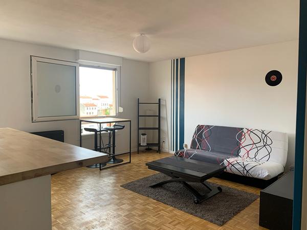 A LOUER - T2 Meublé de 53.62 M² - 8 RUE RUPLINGER LYON 4ème, Lyon 69004
