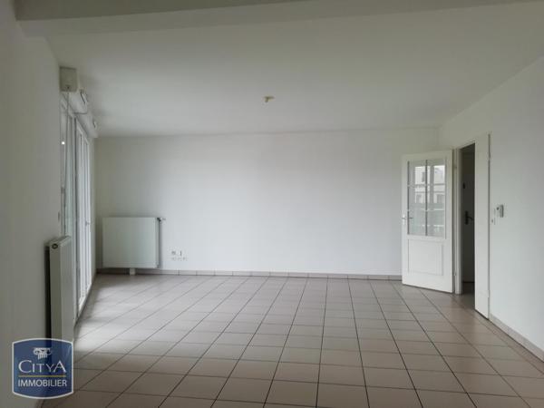 Appartement à louer 4 pièces 80m²