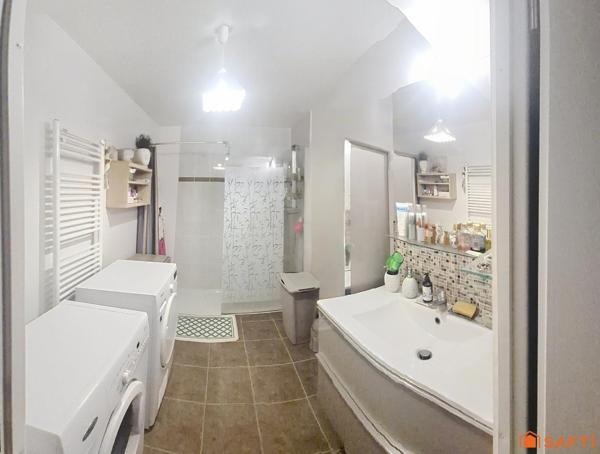 BEL APPARTEMENT MODERNE ET FONCTIONNEL EN REZ DE JARDIN T3 de 53 m² avec son jardin terrasse de 120m²